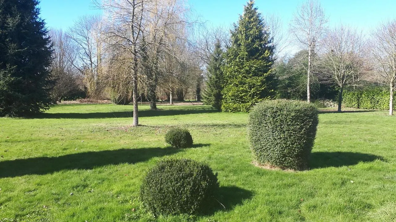 Chez Celine Bed & Breakfast Sens-de-Bretagne