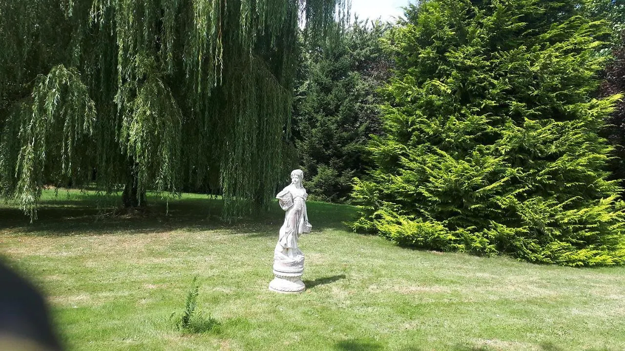 Chez Celine Bed & Breakfast Sens-de-Bretagne