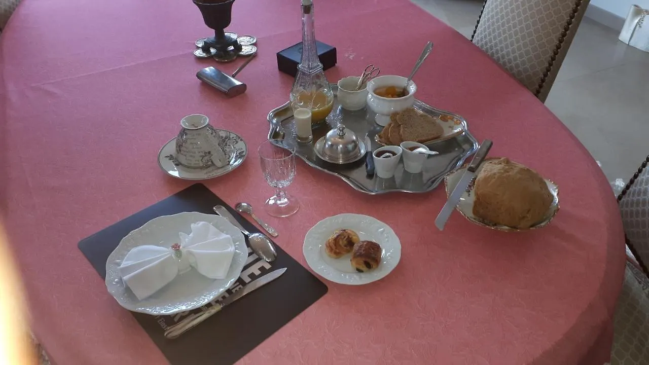 Chez Celine Bed & Breakfast Sens-de-Bretagne