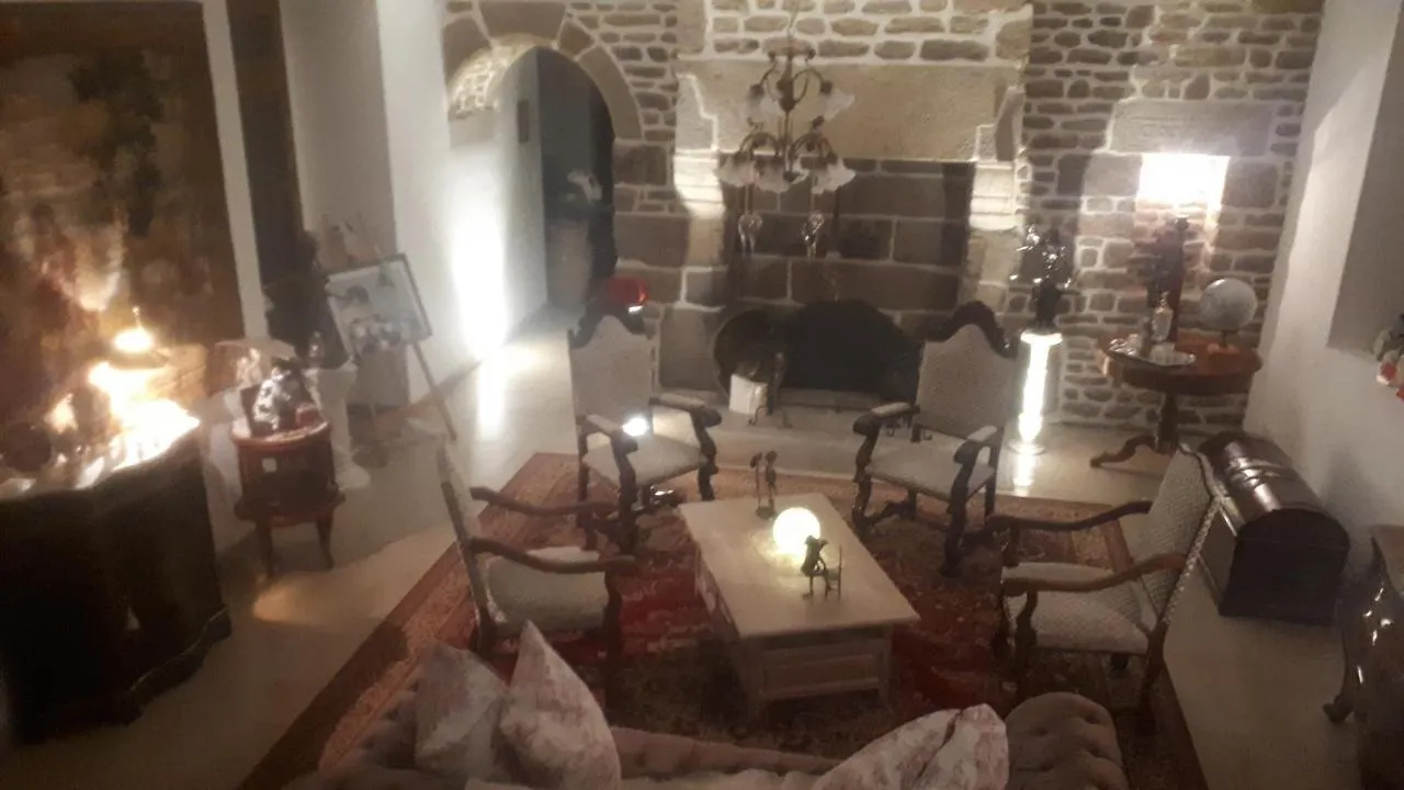 Chez Celine Bed & Breakfast Sens-de-Bretagne
