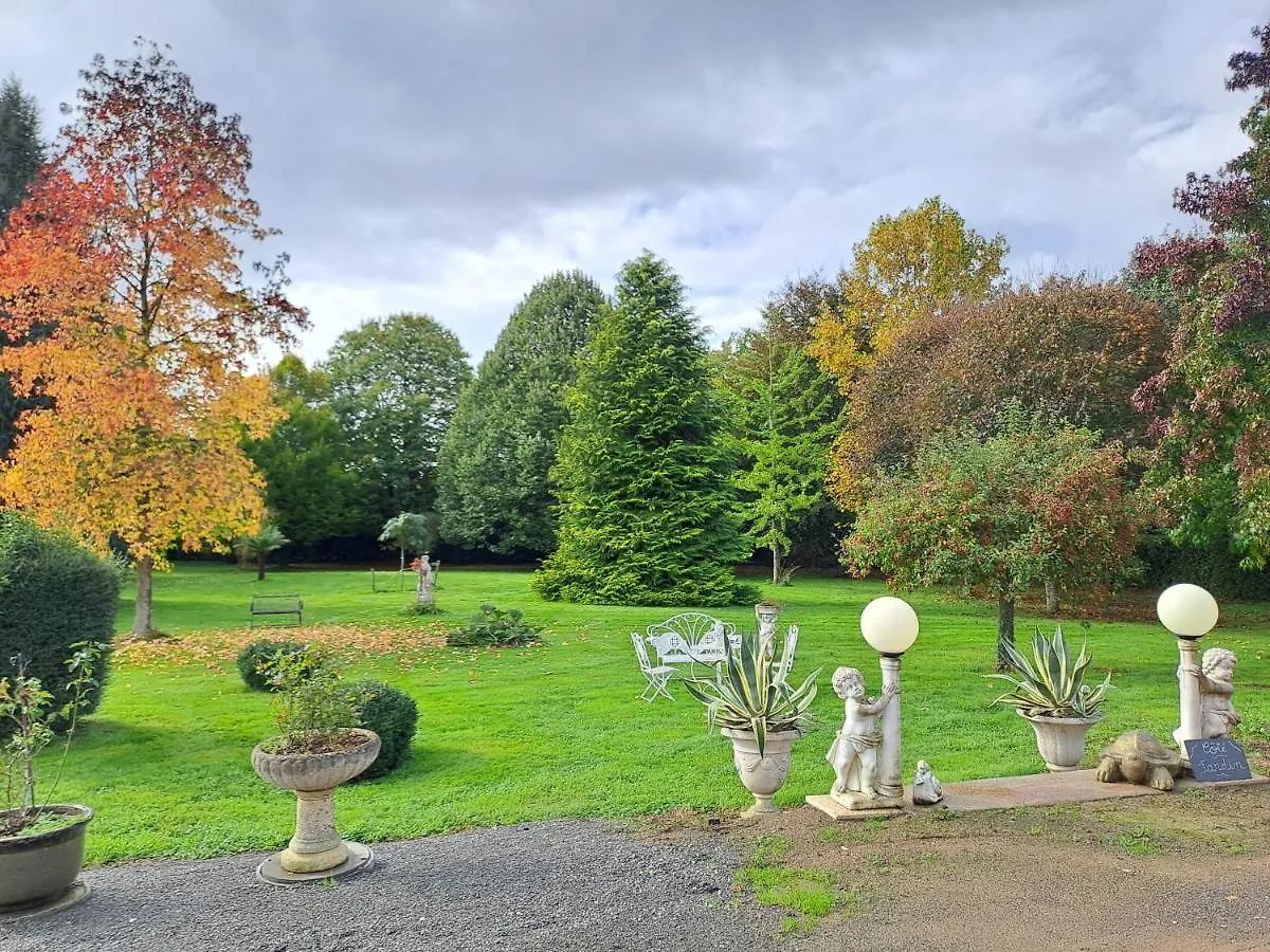Chez Celine Bed & Breakfast Sens-de-Bretagne